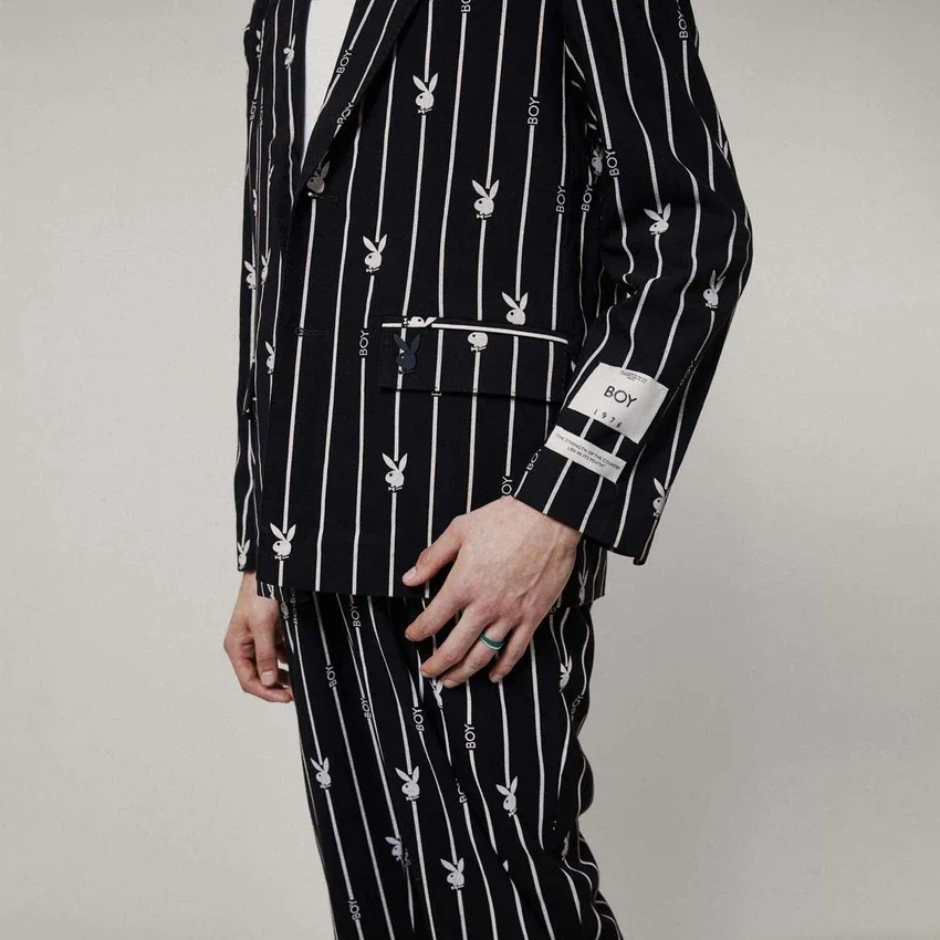 Blazer à fines rayures Playboy x BOY Bunny
