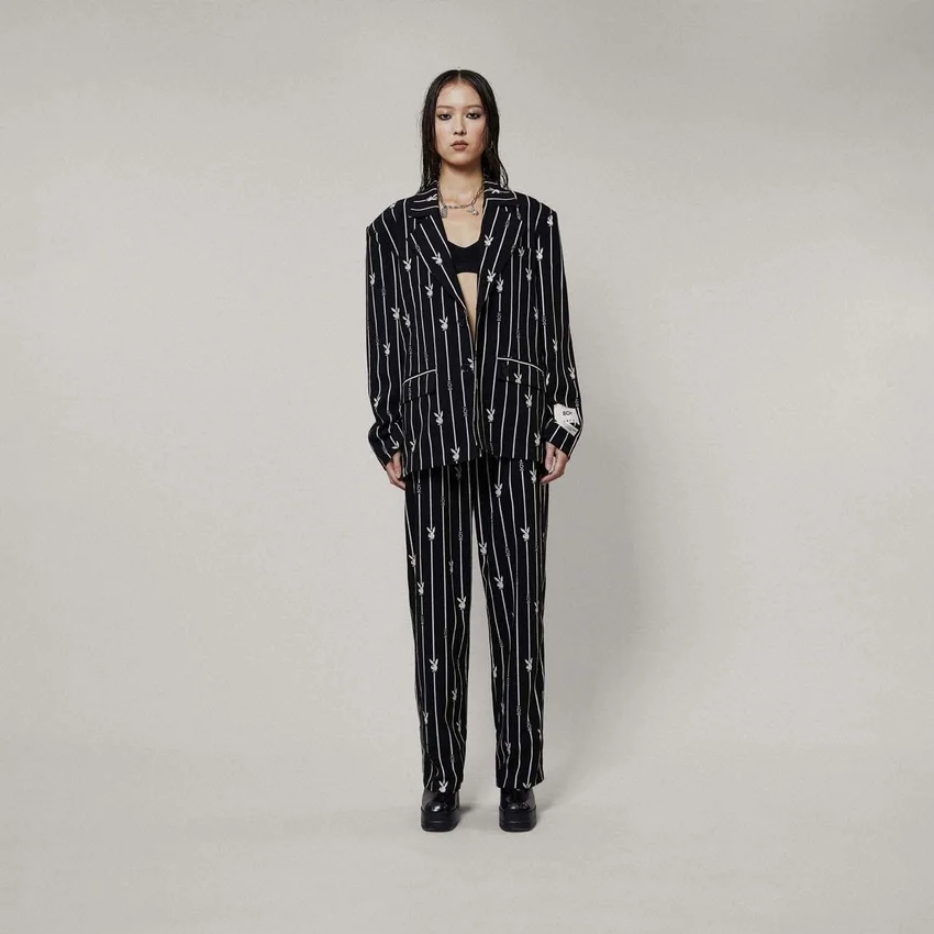 Pantalon à fines rayures Playboy x BOY Bunny