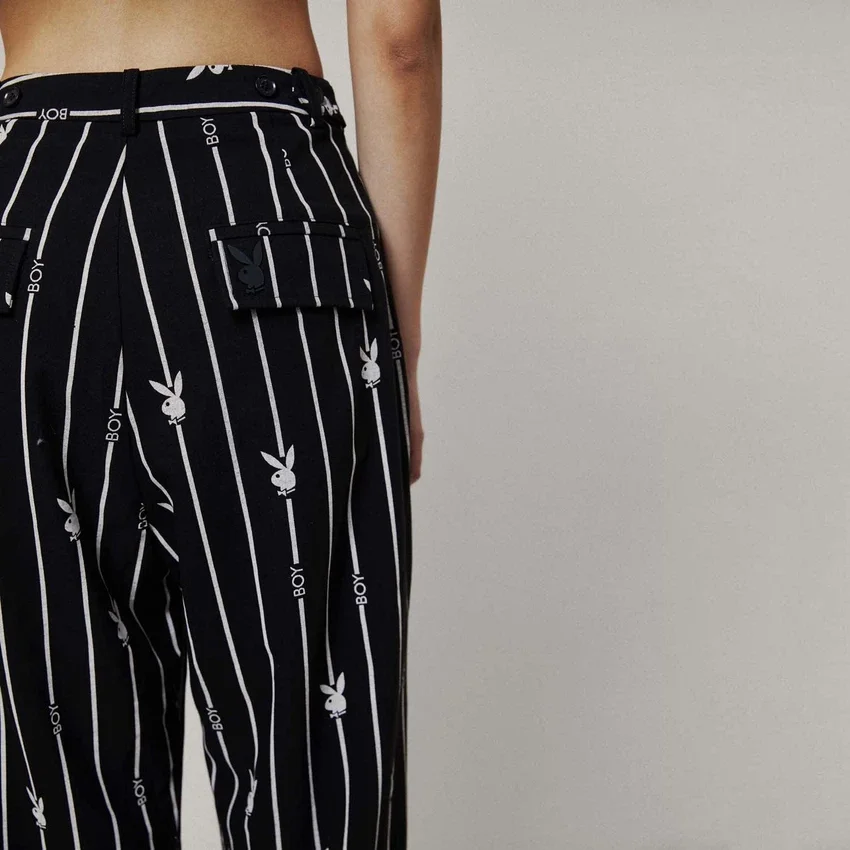 Pantalon à fines rayures Playboy x BOY Bunny