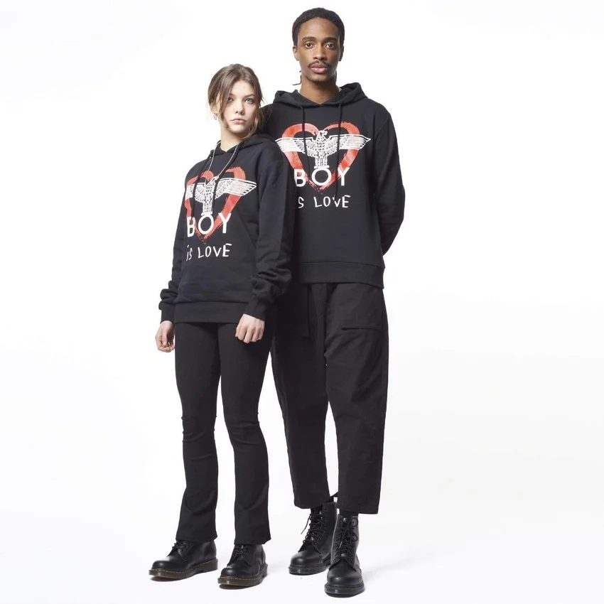 Sweat à capuche « BOY is Love »