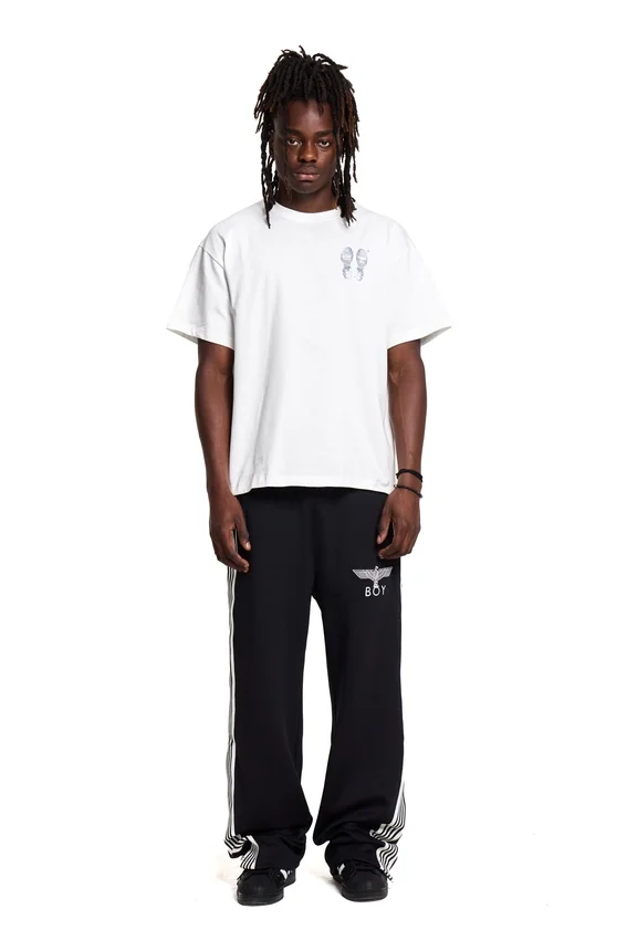 T-shirt Foot Print