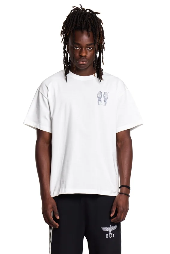 T-shirt Foot Print