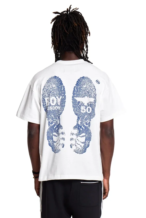 T-shirt Foot Print